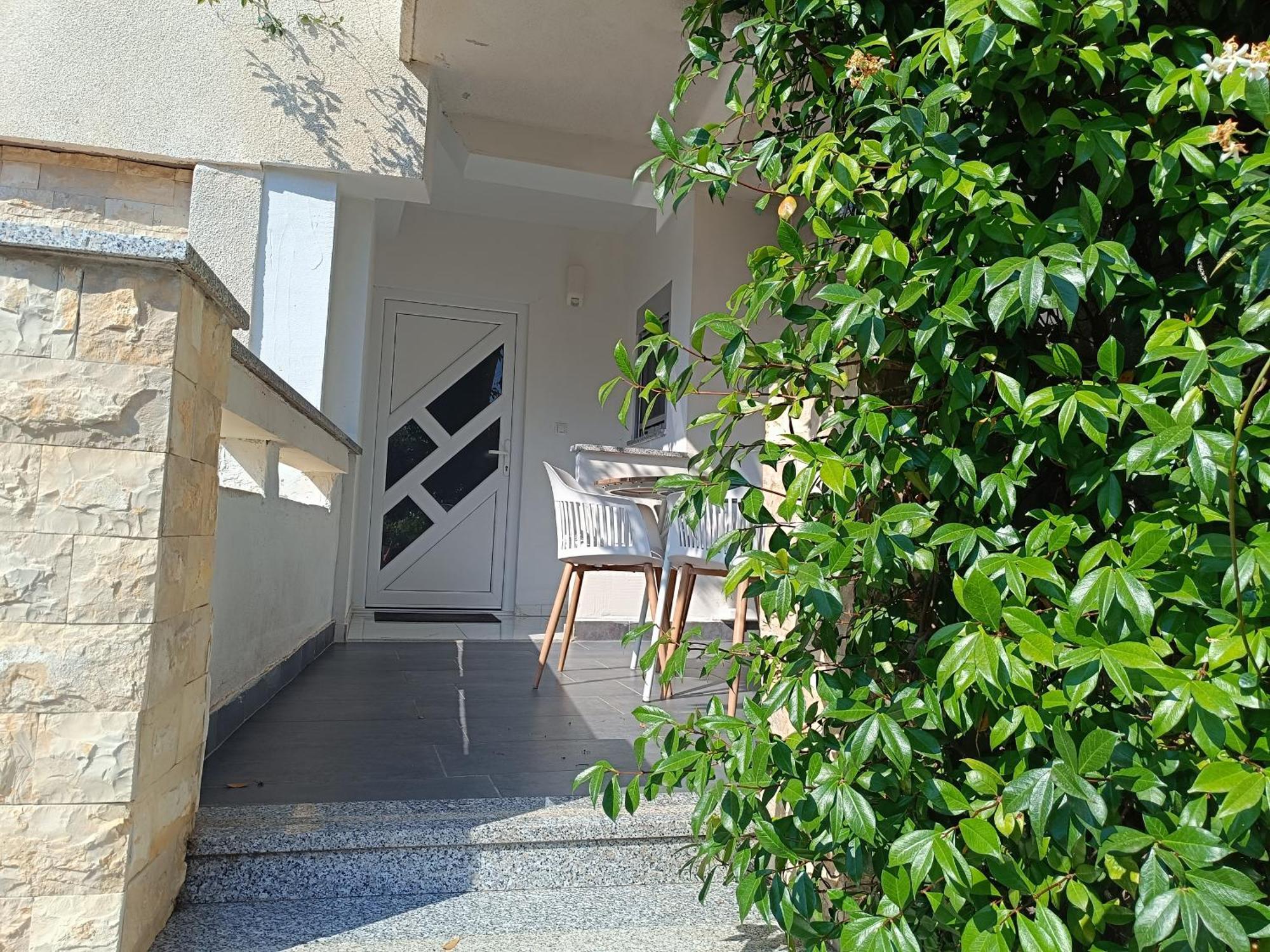 Apartmani Emilio Novalja Exterior photo
