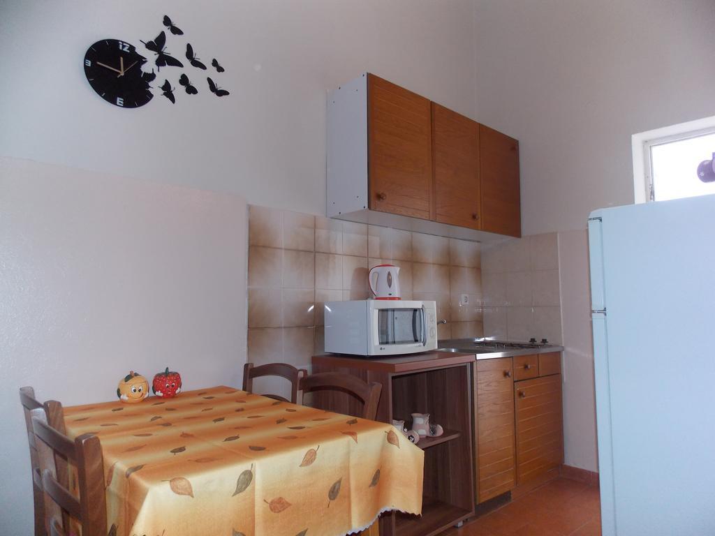 Apartmani Emilio Novalja Room photo